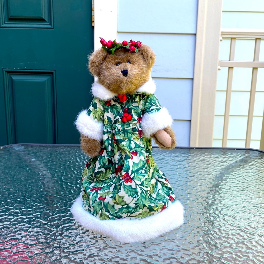 Vintage Longaberger Boyd’s Bear Holly Beary Tree Topper